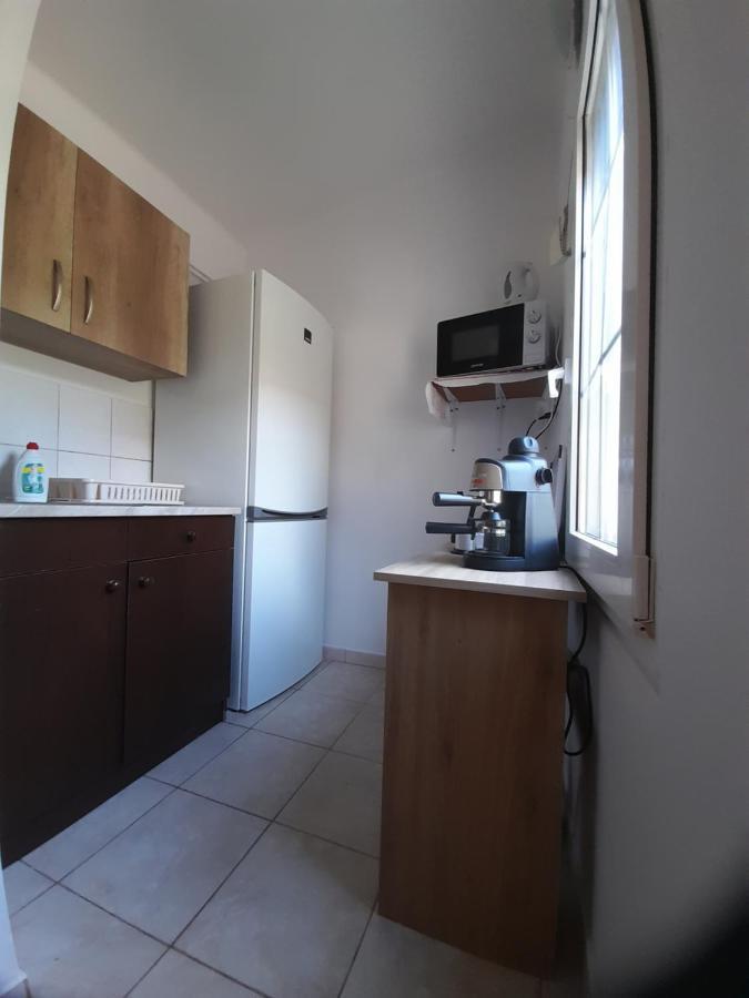 Lelle Lelke Apartmanhaz Apartment Balatonlelle Exterior photo